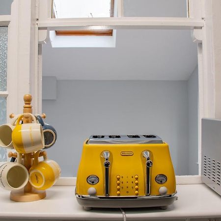 The Yellow Door By Shortstays Dublin Exterior foto